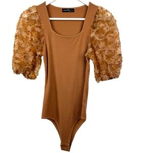Ontwelth Statement Sleeve Small Bodysuit